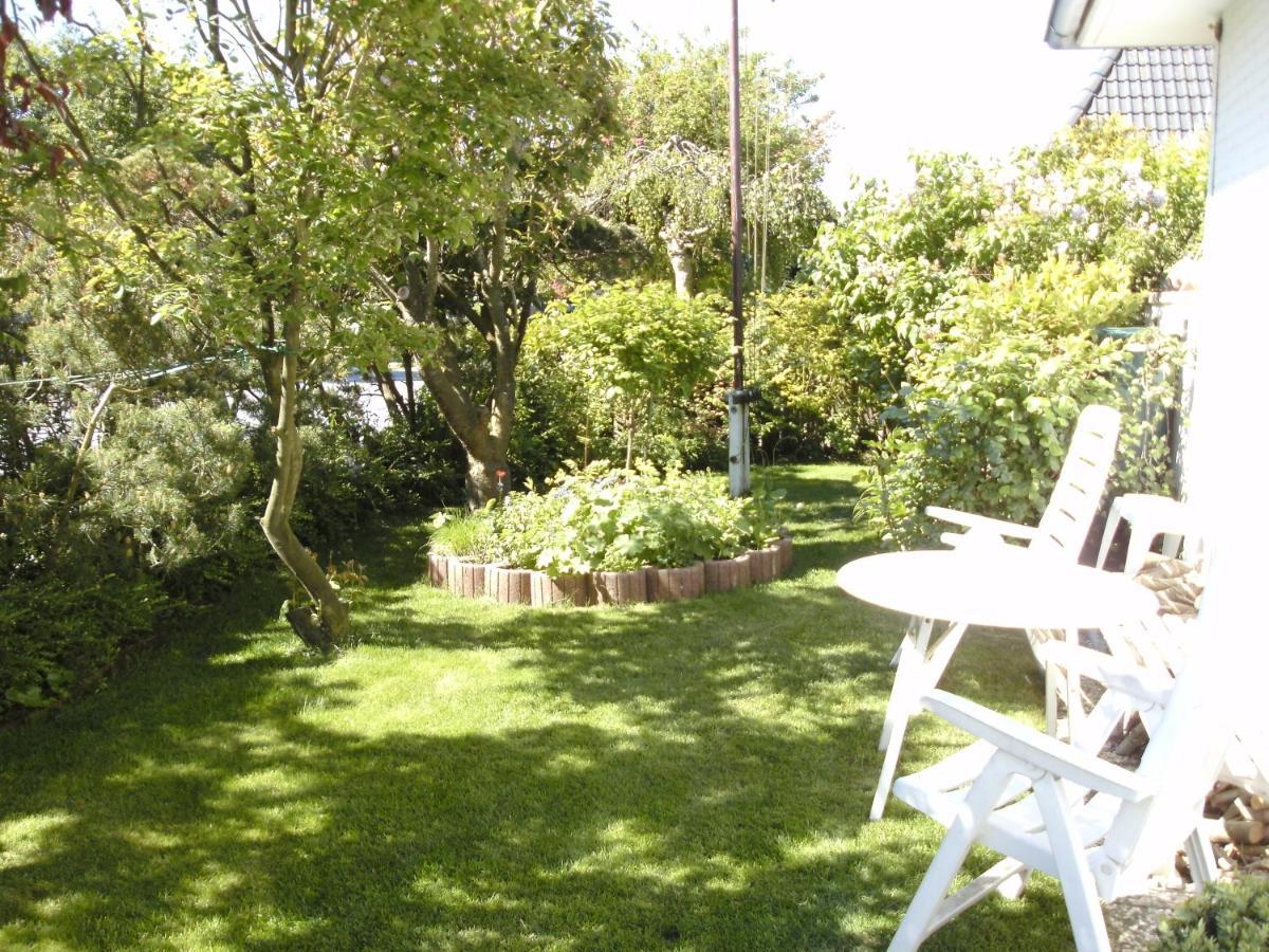 Haus Mit Lilie Und Rose Apartment Westerdeichstrich ภายนอก รูปภาพ