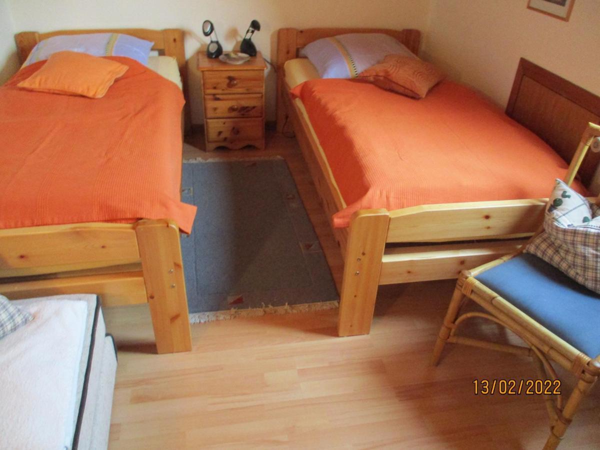 Haus Mit Lilie Und Rose Apartment Westerdeichstrich ภายนอก รูปภาพ