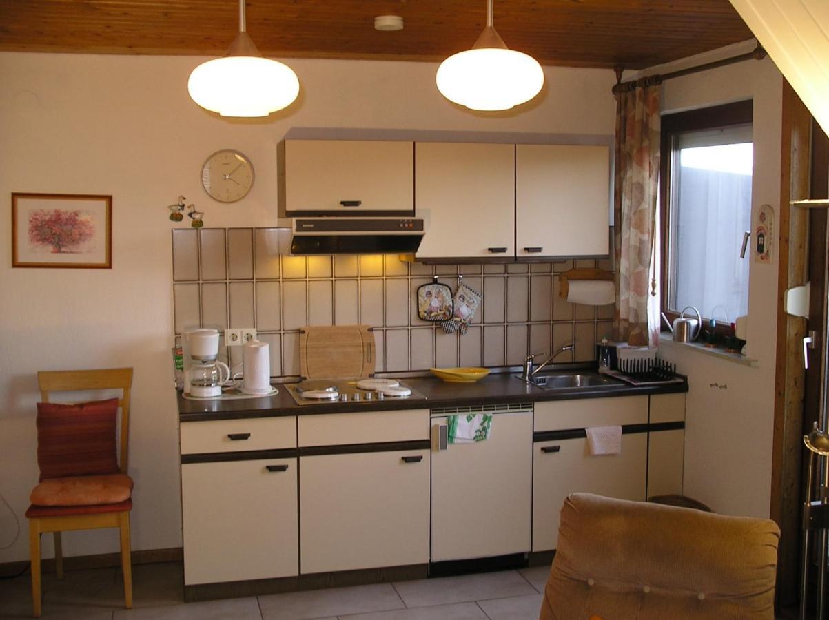 Haus Mit Lilie Und Rose Apartment Westerdeichstrich ภายนอก รูปภาพ